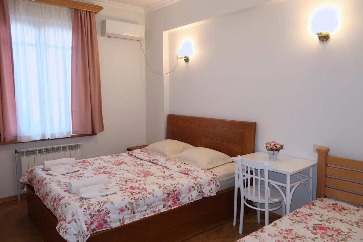 Guest House Merci Τυφλίδα Εξωτερικό φωτογραφία